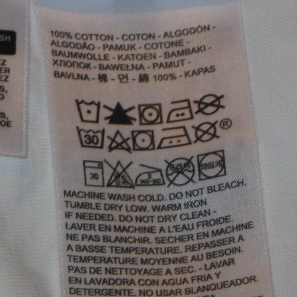 Levi's Crop Top T-Shirt Size 1X NWT - Picture 5 of 5